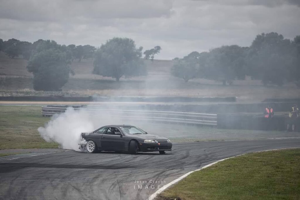 Track Toyota Soarer Drfiting on Track